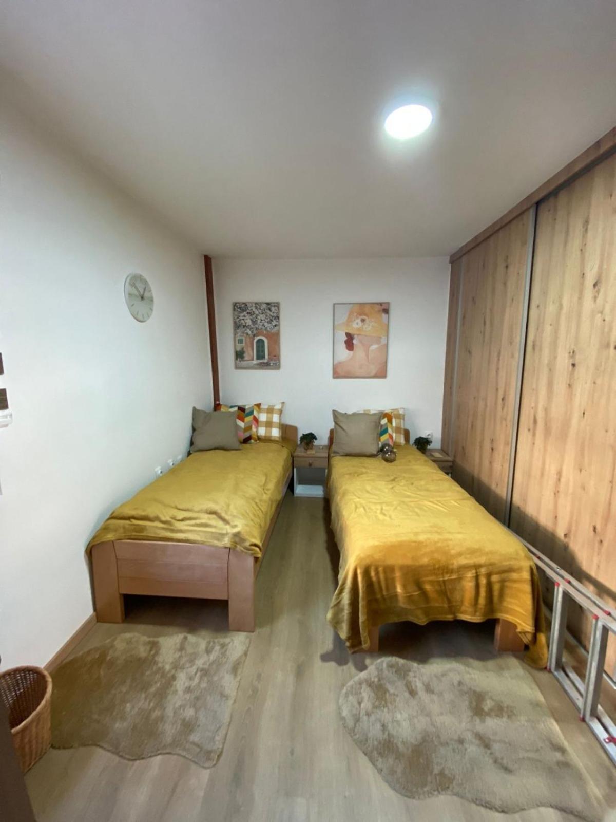 Ferienwohnung Kapetan-Misa Belgrad Exterior foto